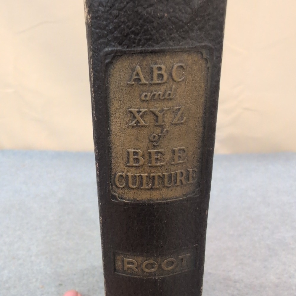 ABC and XYZ of Bee Culture A.I. Root 1947 Edition Hardcover Beekeeping Book - Picture 3 of 10